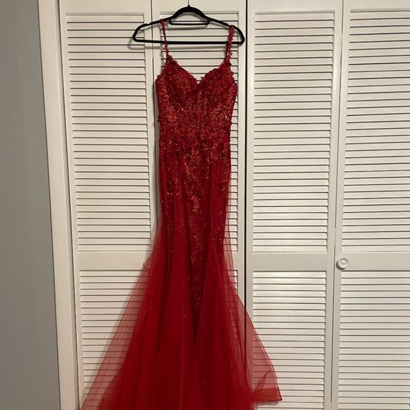 Dresses & Skirts - Red/Burgundy Prom Dress SZ: 0